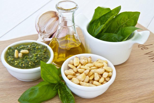 dreamstime_xxl_23235858 basil pesto ingredients