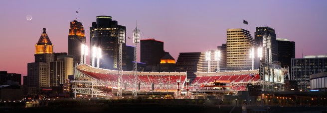 dreamstime_xxl_29608229 Great American Ball Park and Cincinnati skyline