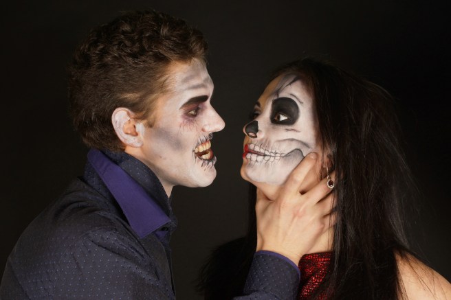 dreamstime_xxl_84938439 couple in scary Halloween makeup