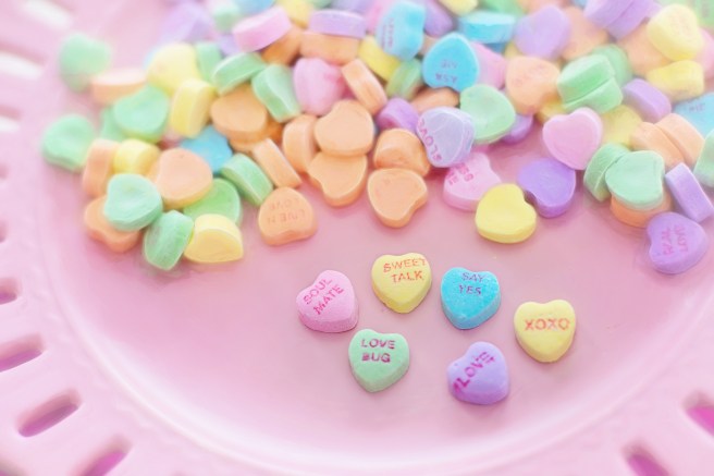 dreamstime_xxl_82986371 heart candy on plate Valentine