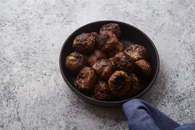 dreamstime_xxl_107939797 swedish meatballs food