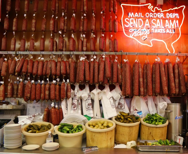 dreamstime_xxl_53930288 New York NYC Katz's Delicatessen Salami