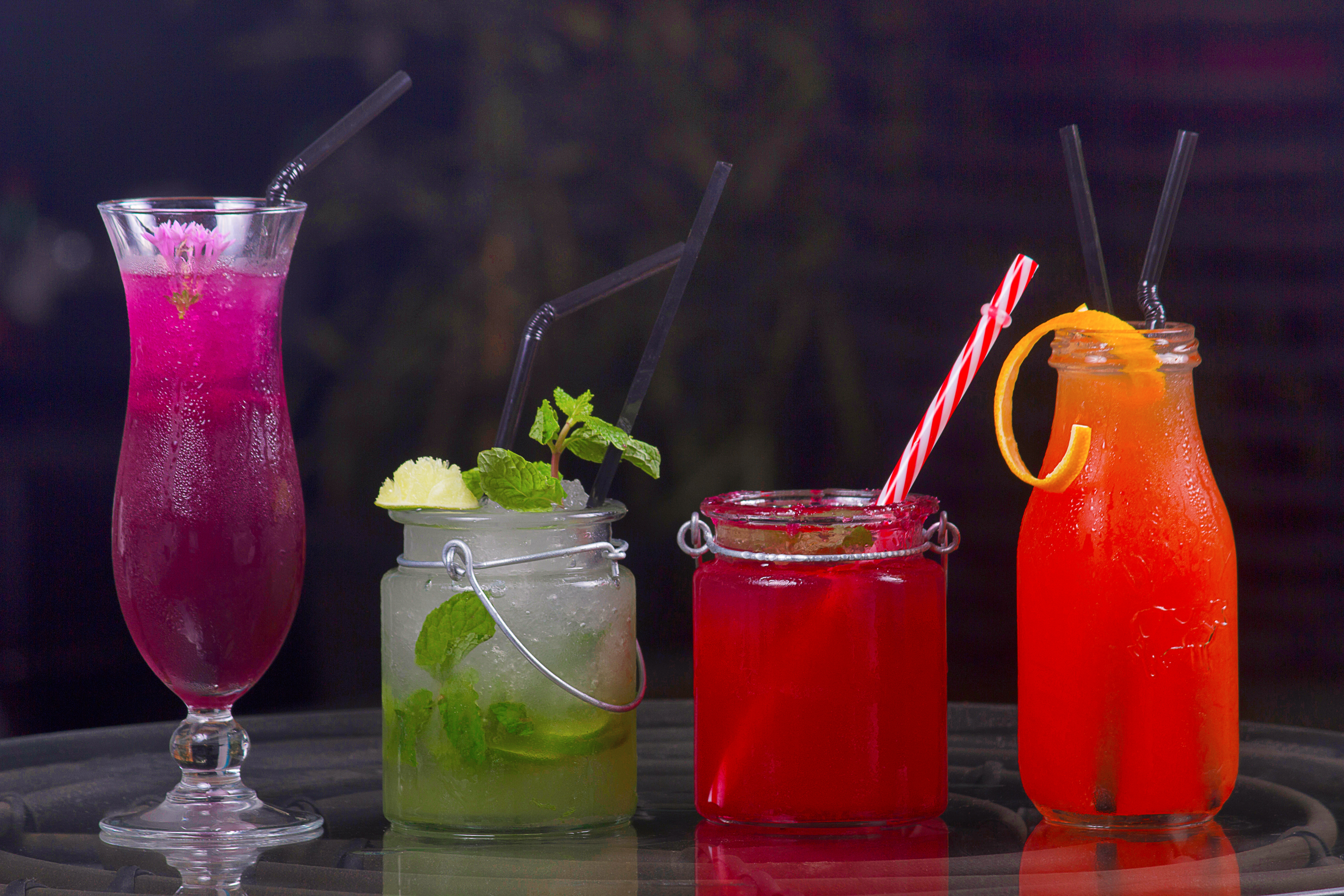 dreamstime_xxl_112016301 mocktail sampling