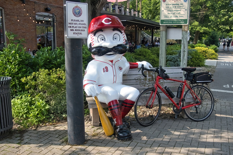 Terrace Line Reds Update: Reds Atop Hot Division | Walter Thinnes